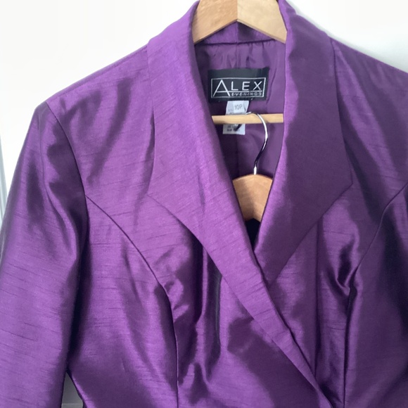 Alex Evenings women's Petite 10 Purple formal Long skirt suit Rhinestone Clasp - Picture 3 of 12